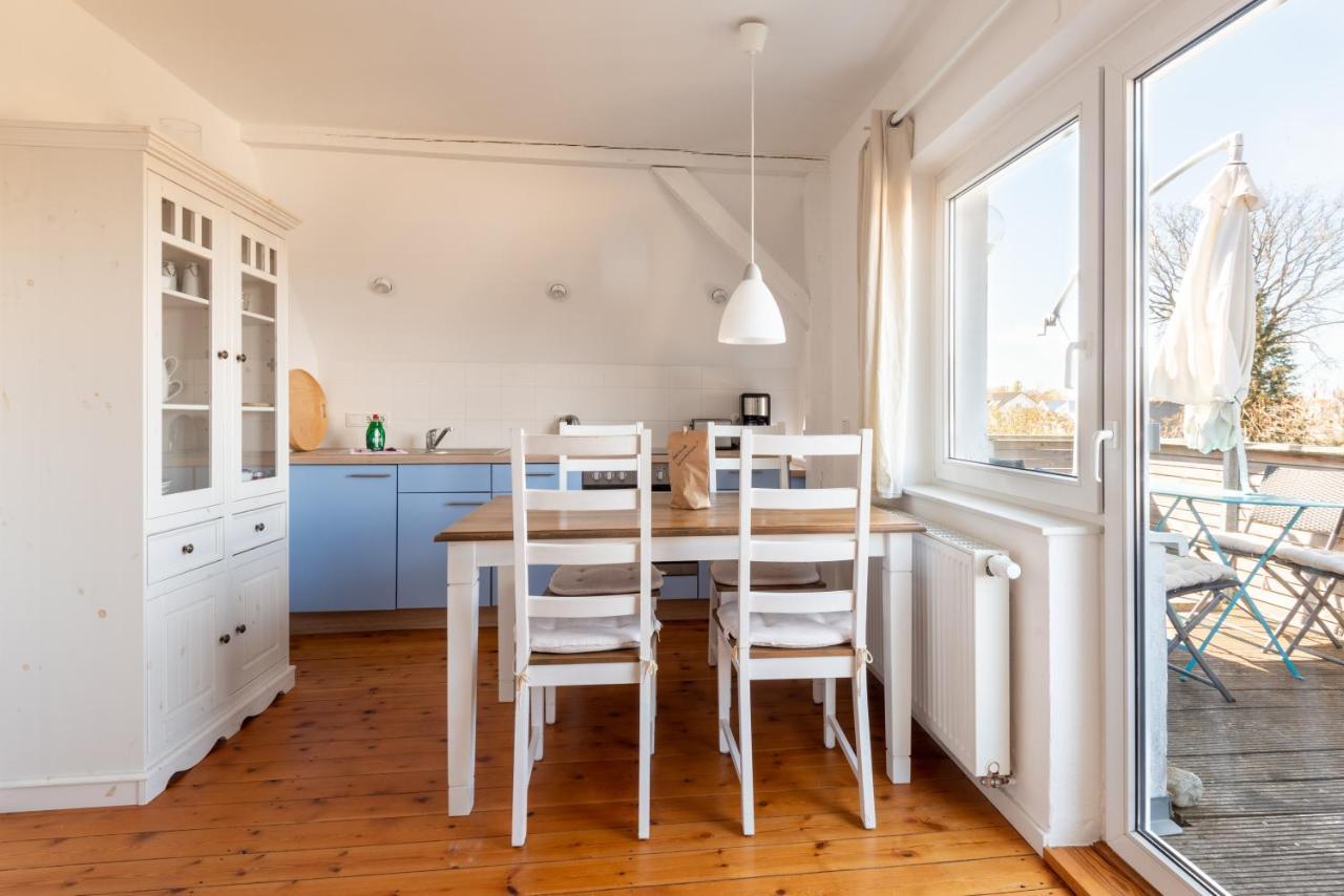 Brombeere Mit Grossem Garten Und Balkon Graal-Mueritz